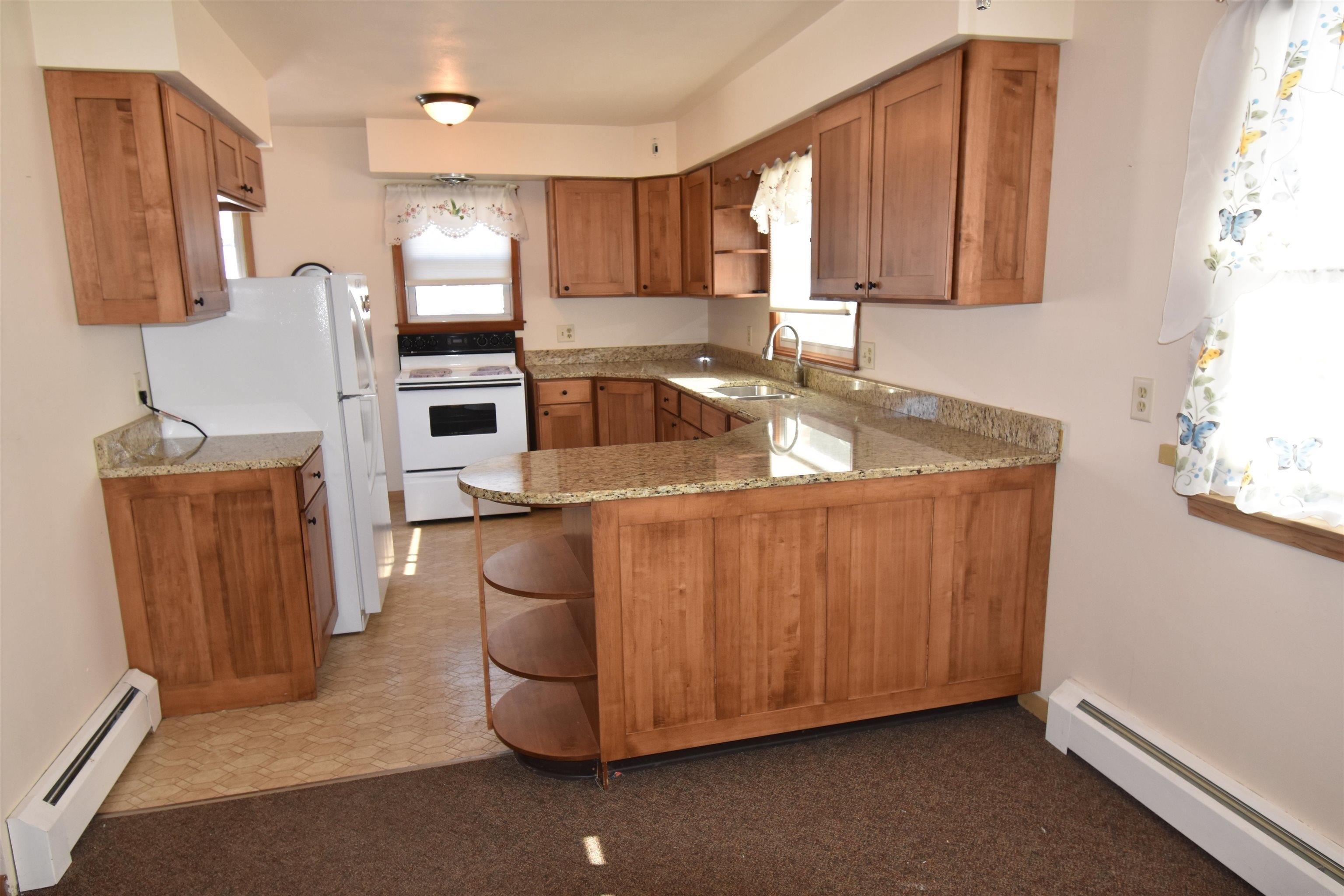 5th St Ne, Independence, IA 50644