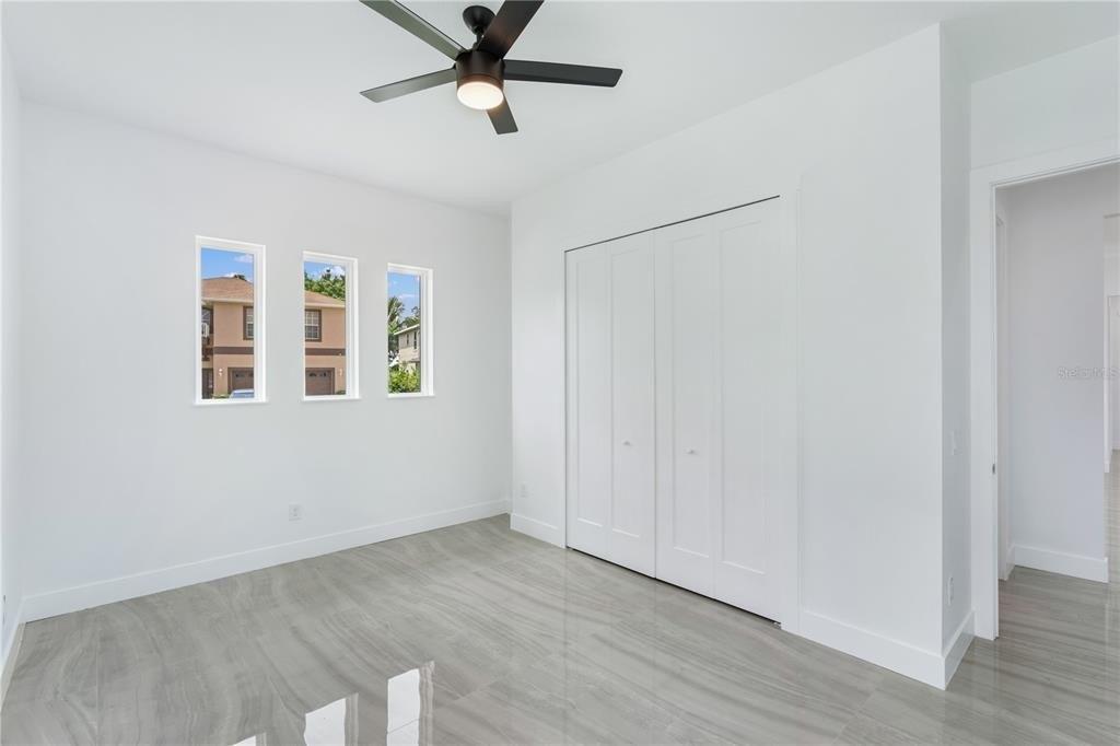 Pine St, Bradenton, FL 34208