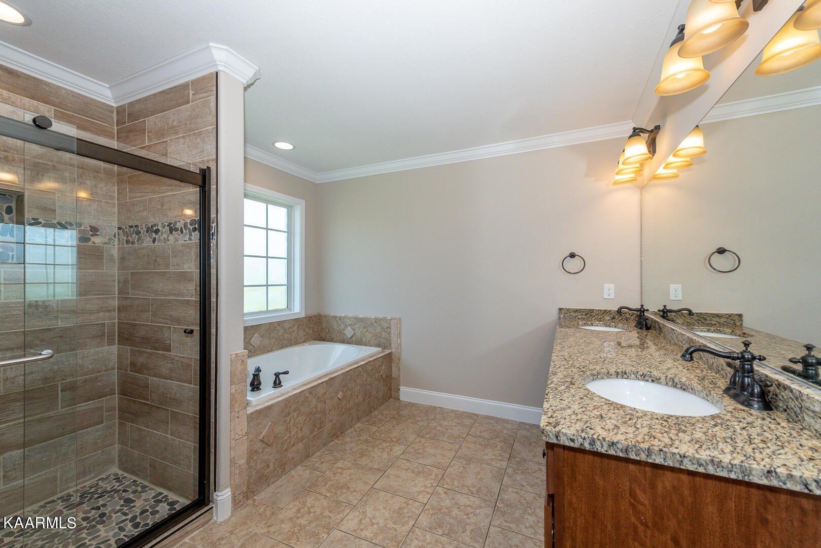 Barsha Fields Ln, Maryville, TN 37804