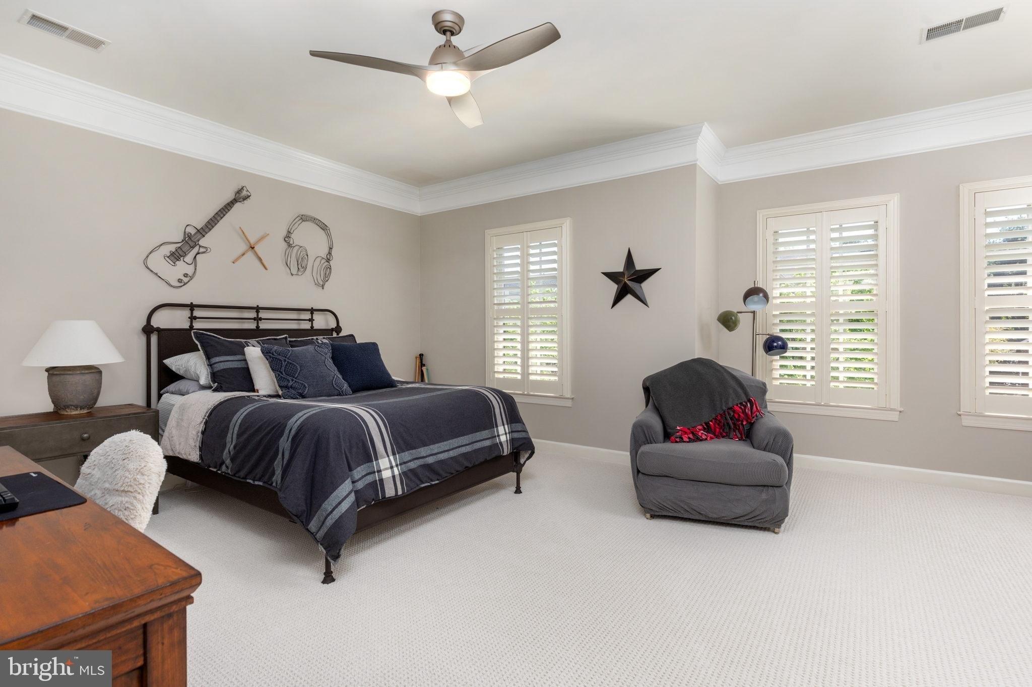 Glen Oak Way, Leesburg, VA 20176
