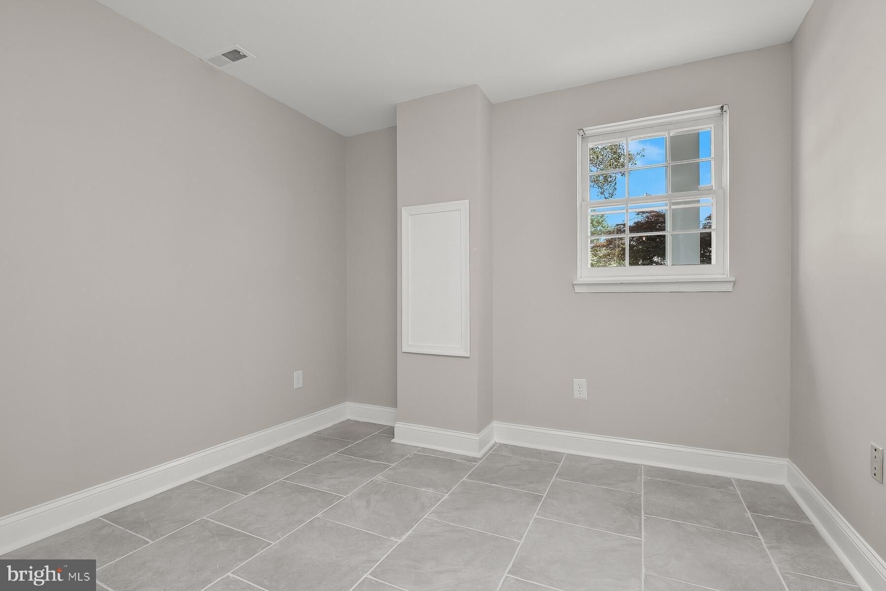 Piscataway Rd, Clinton, MD 20735