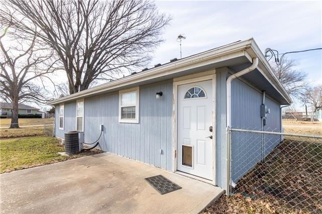 E St, Creighton, MO 64739