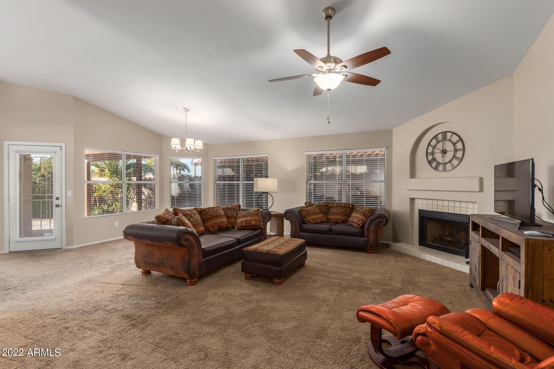 W Kerry Ln, Glendale, AZ 85308