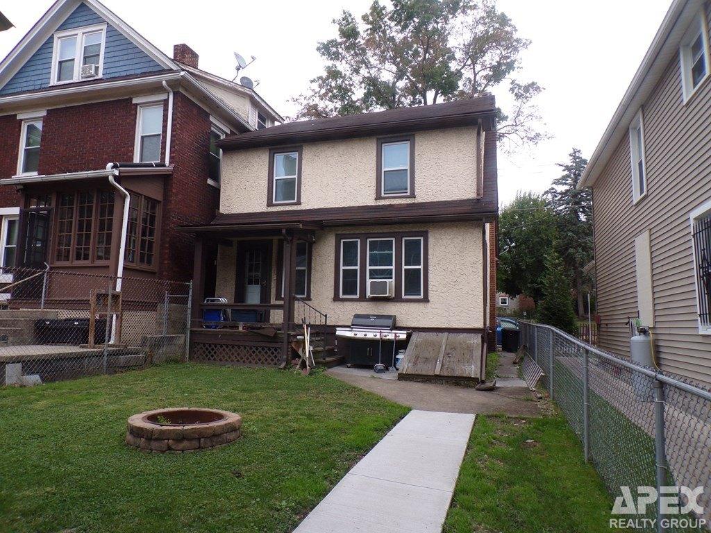 7th St, Huntingdon, PA 16652