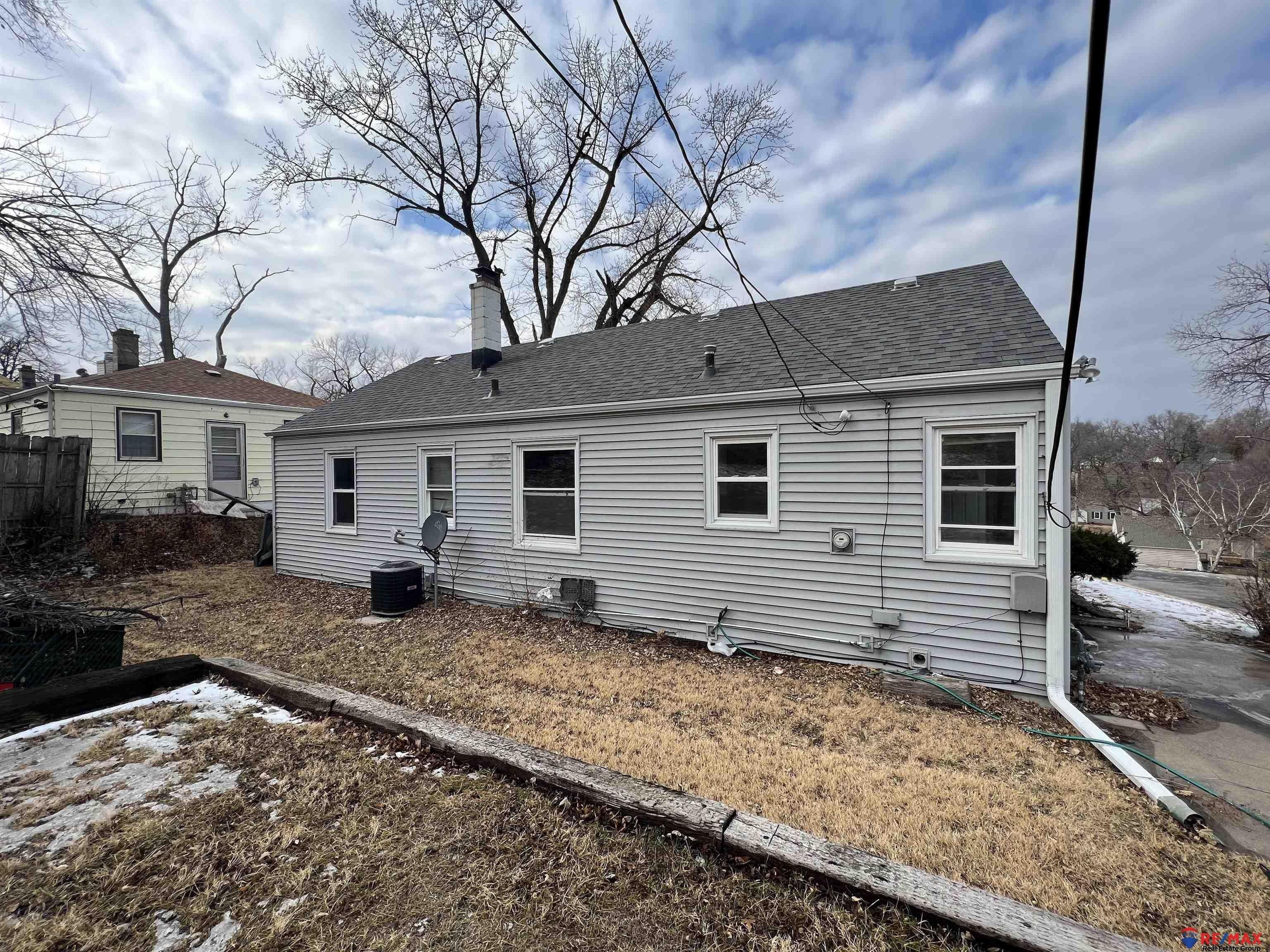 N 35th St, Omaha, NE 68112