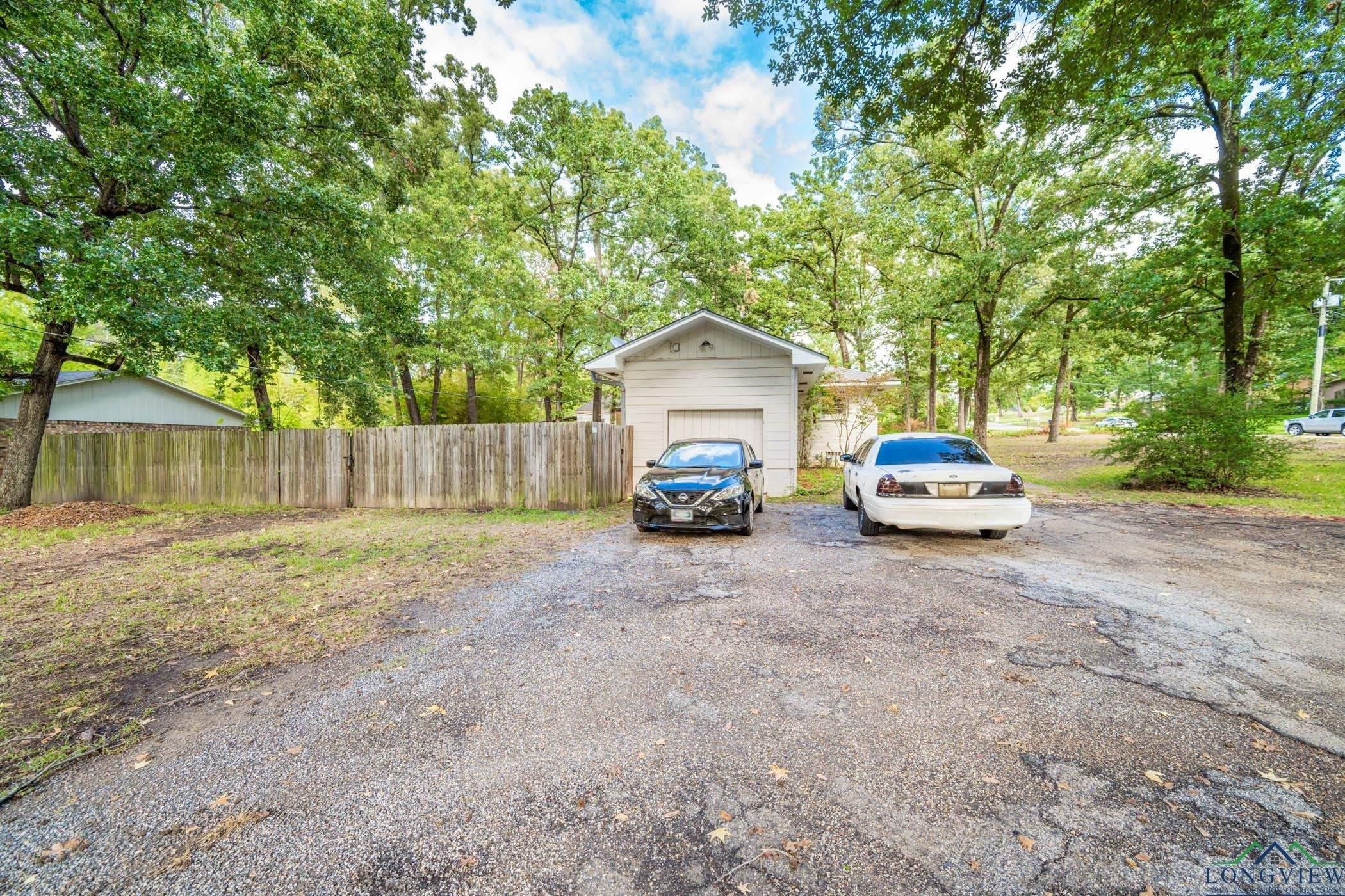 Coleman Dr, Longview, TX 75605
