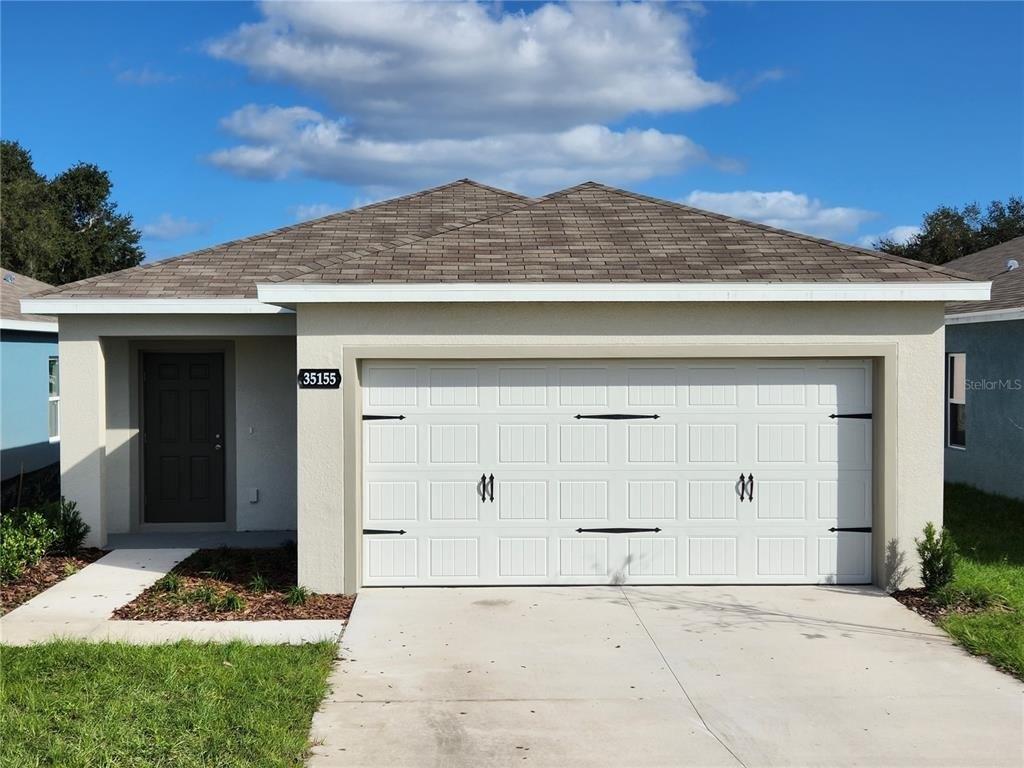 Jomar Ave, Zephyrhills, FL 33541
