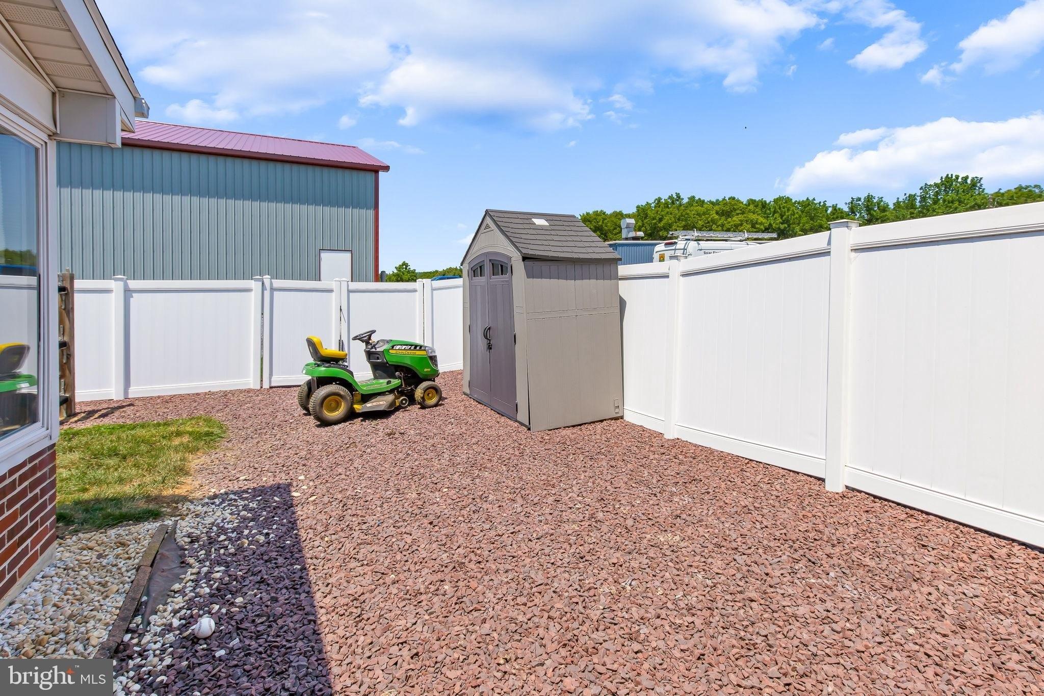 Columbia Ave, Lancaster, PA 17603