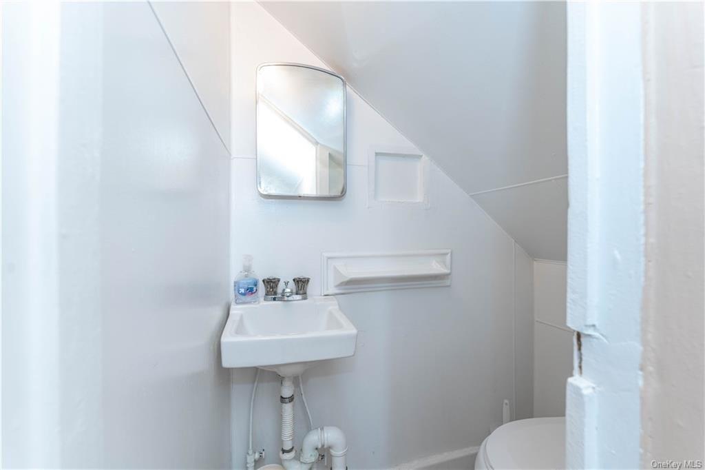 Tierney Pl, Bronx, NY 10465