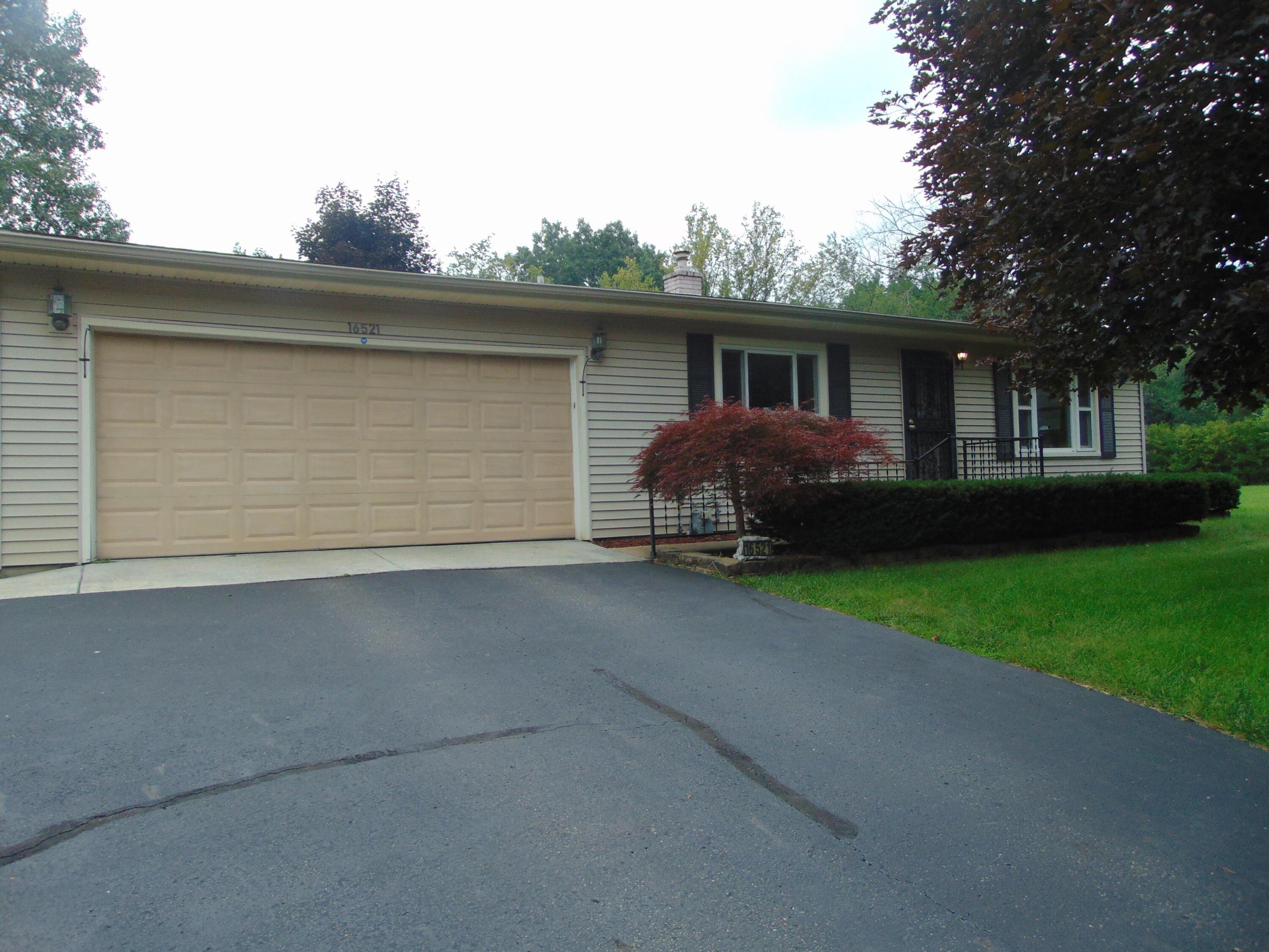 11 Mile Rd, Battle Creek, MI 49014