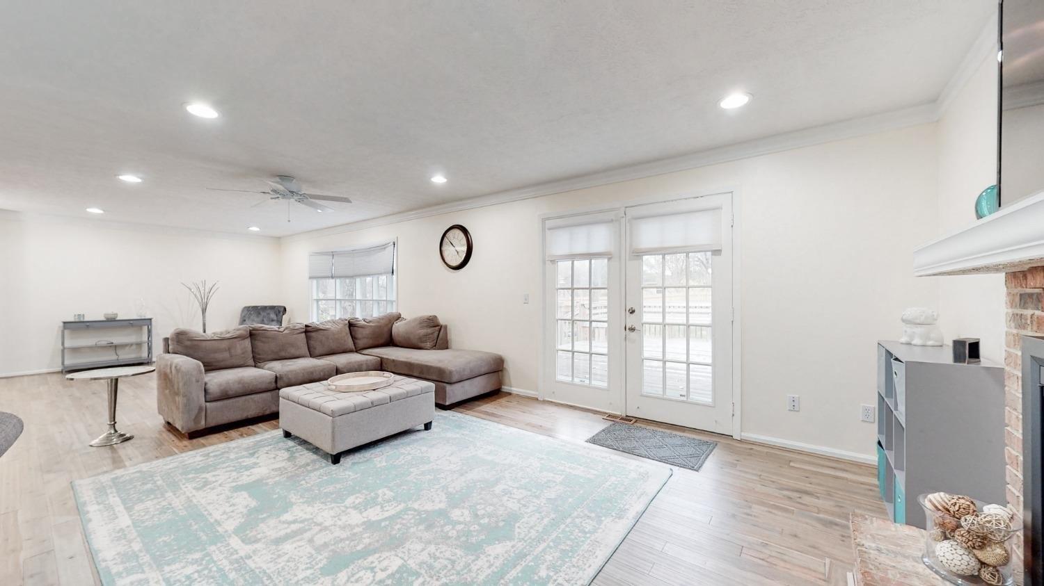 Dunview Ct, Cincinnati, OH 45255