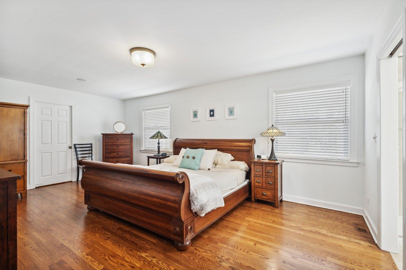 N Mcalpin Ave, Chicago, IL 60646