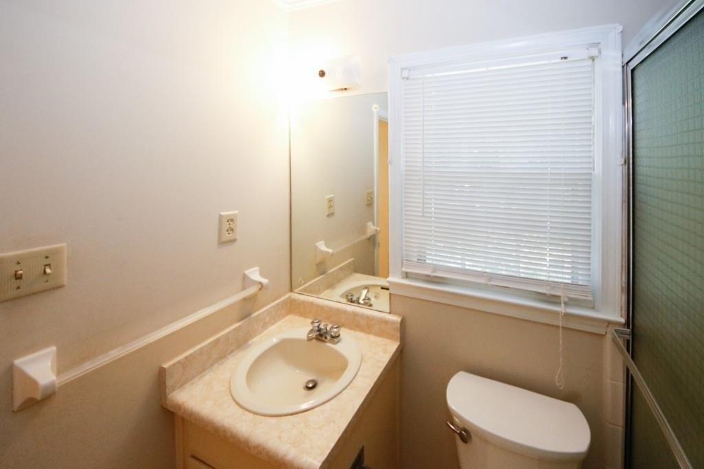 Houze Way, Roswell, GA 30076