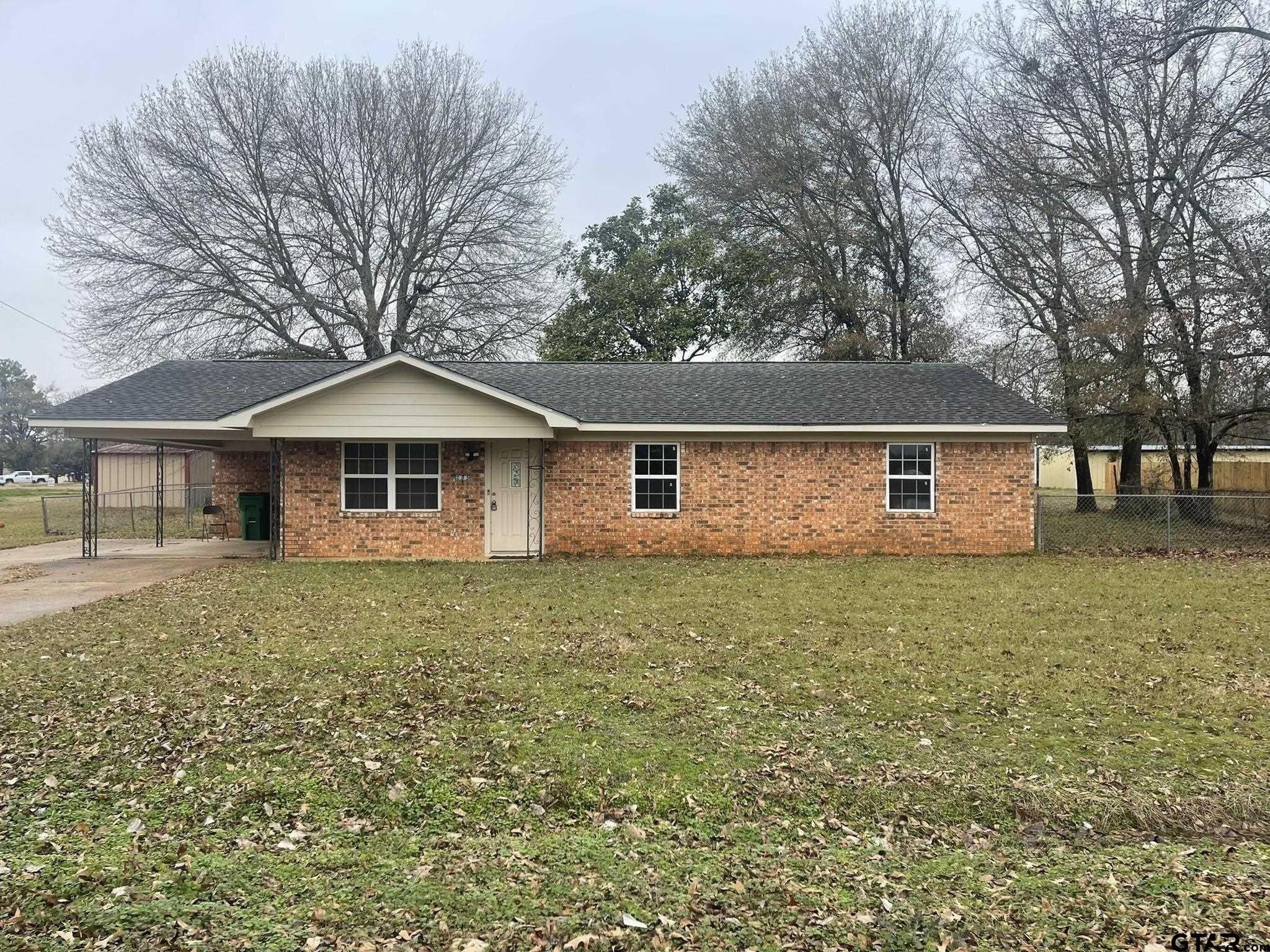 Ragland St, Palestine, TX 75803