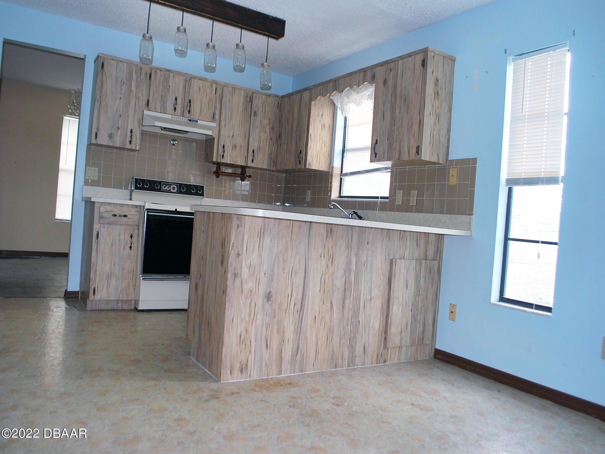 Sea Gull Ct, Edgewater, FL 32141