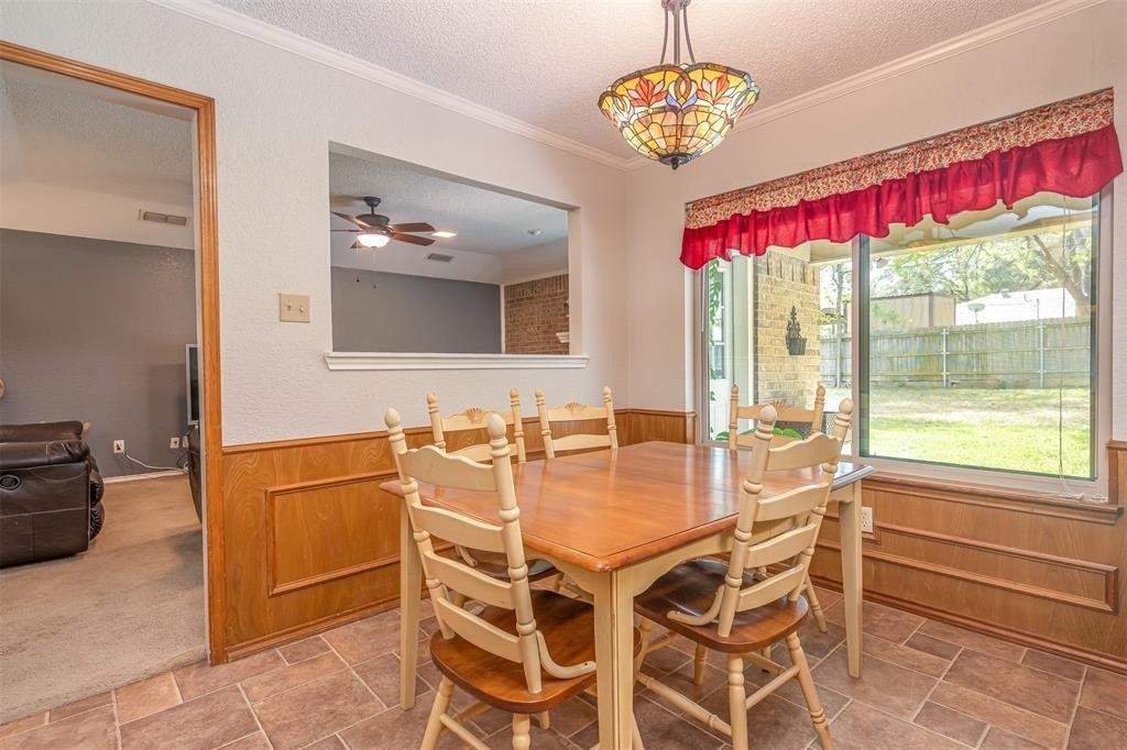 Ne Shady Oaks Dr, Burleson, TX 76028