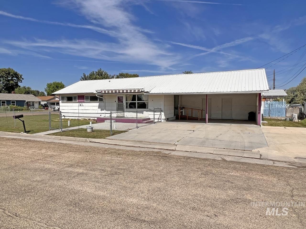 Palo Alto Dr, Caldwell, ID 83605