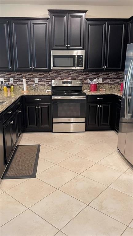 Torrington Cir, Lakeland, FL 33811