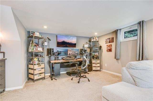Nw Canterbury Rd, Blue Springs, MO 64015