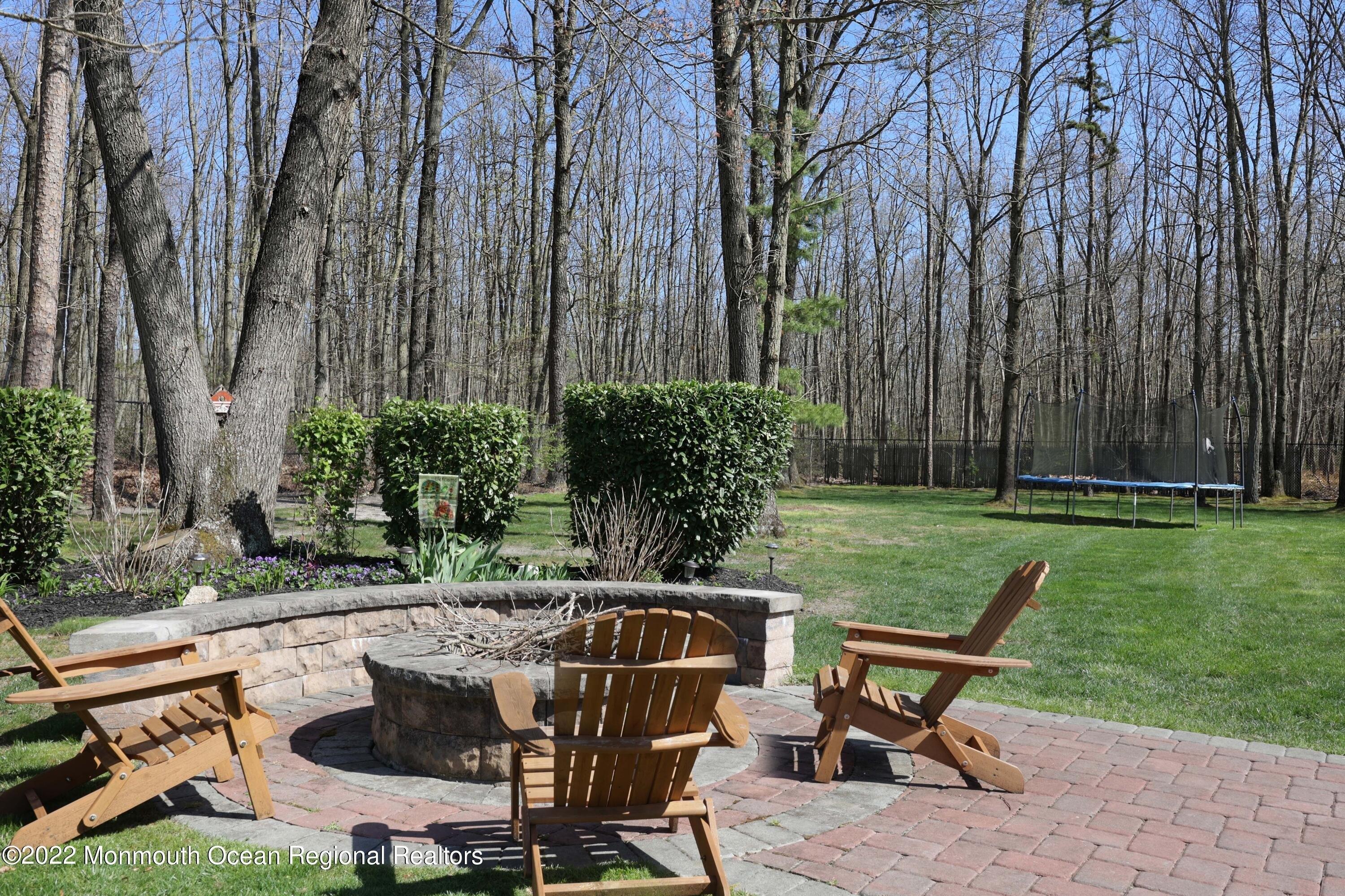 Kindling Way, Jackson, NJ 08527
