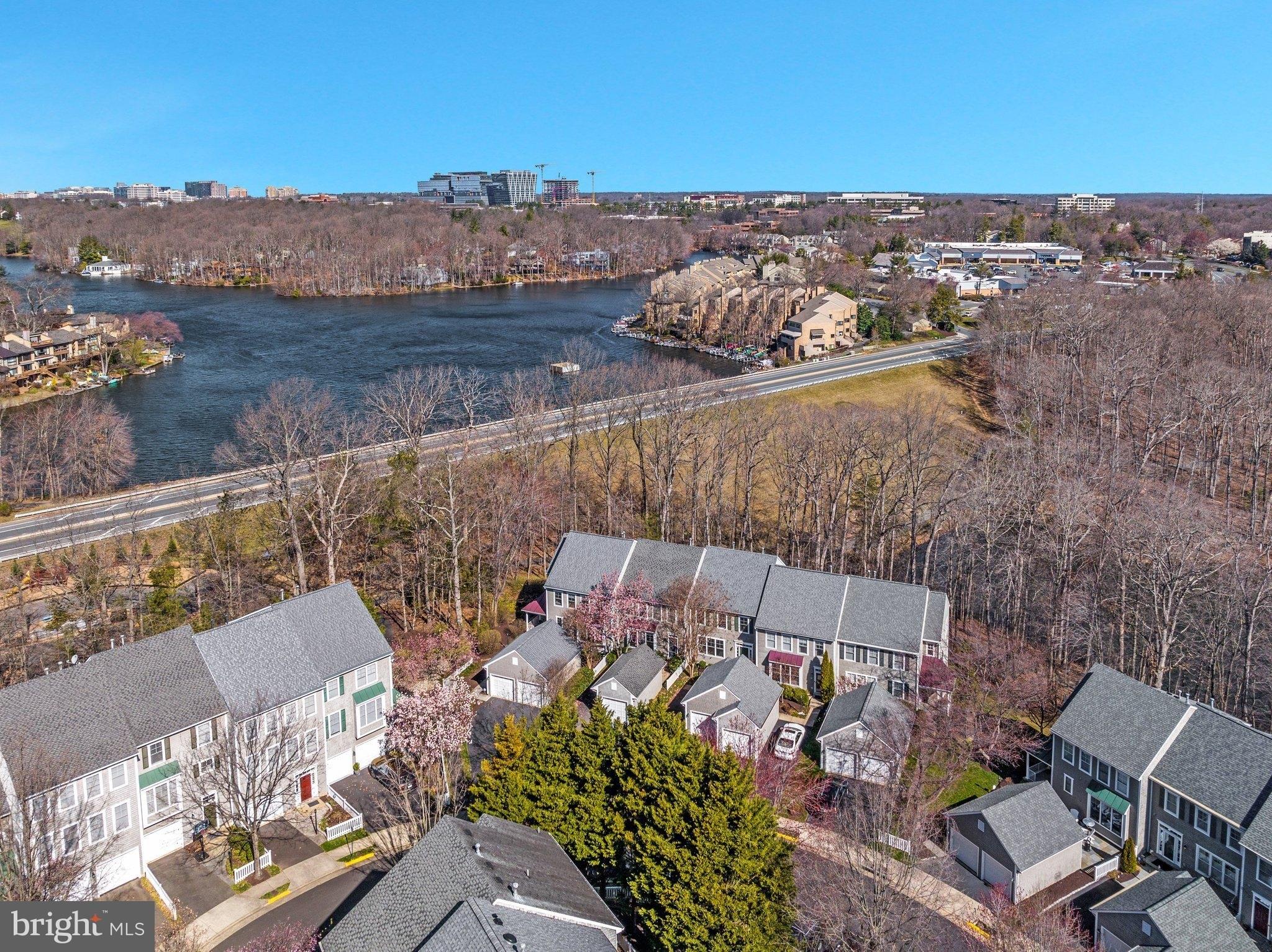 Brenton Point Dr, Reston, VA 20191