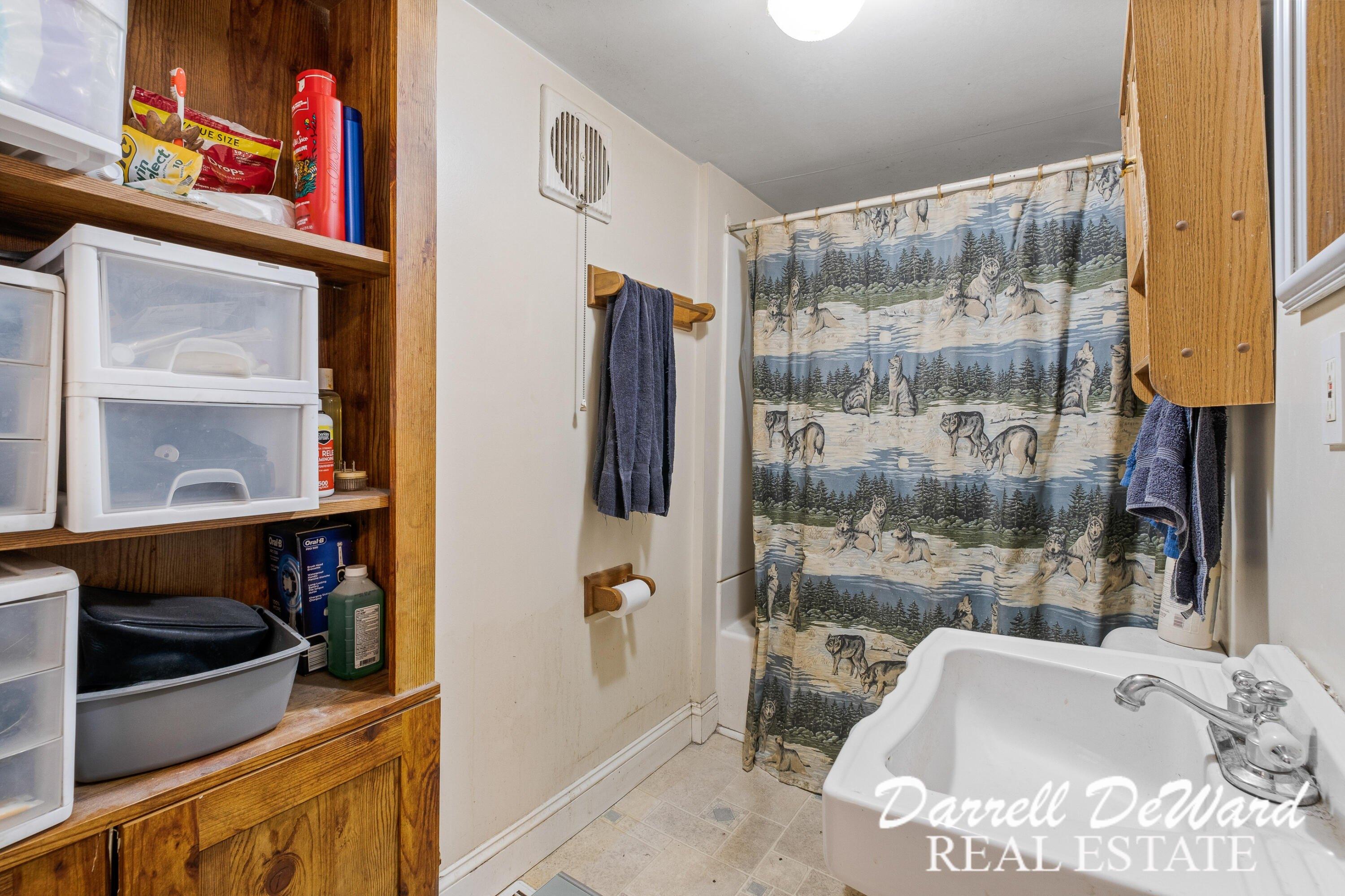 12th St Nw, Grand Rapids, MI 49504