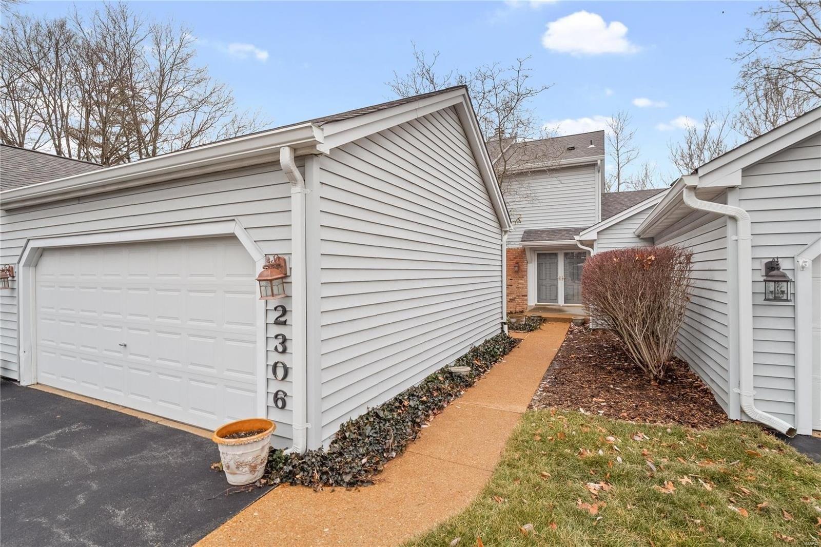 Claymoor Dr, Chesterfield, MO 63017