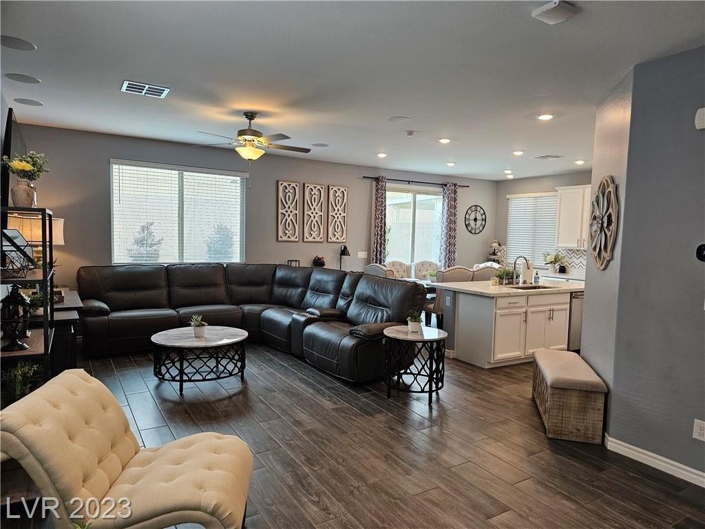 Gabbana Ct, Las Vegas, NV 89141