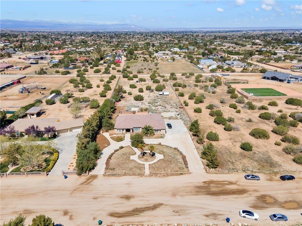 W Avenue O8, Palmdale, CA 93551