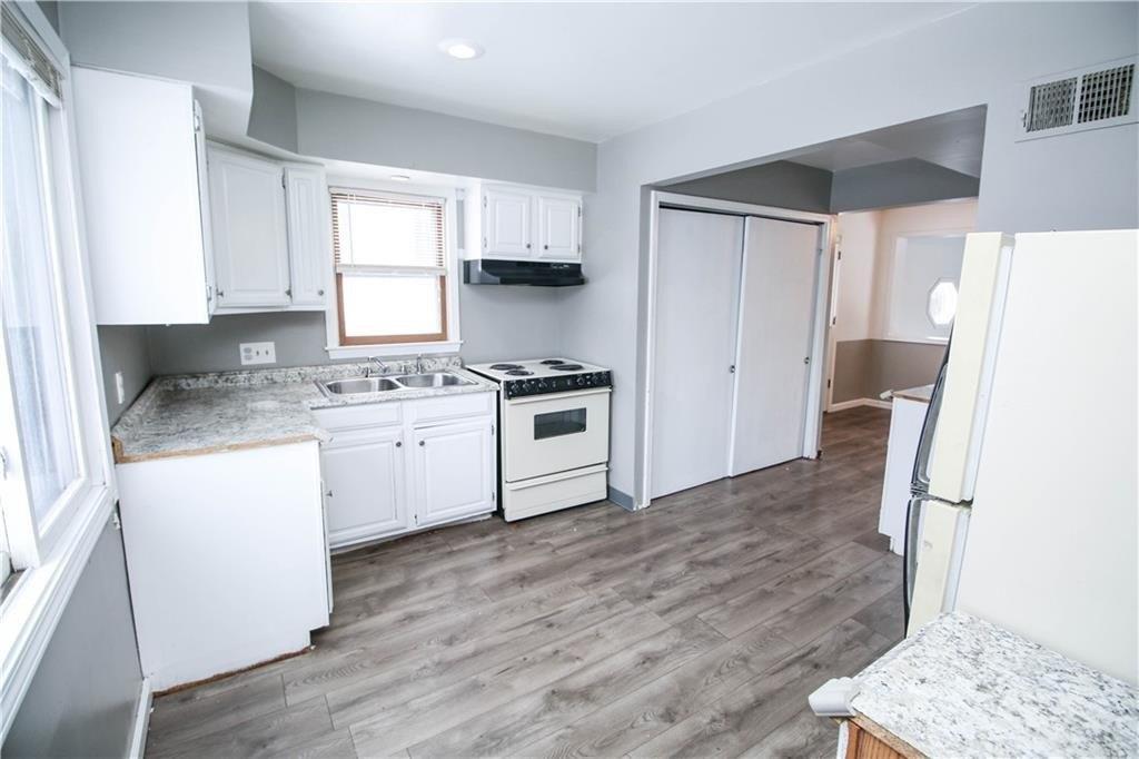 Ridgecrest Rd, Rochester, NY 14626