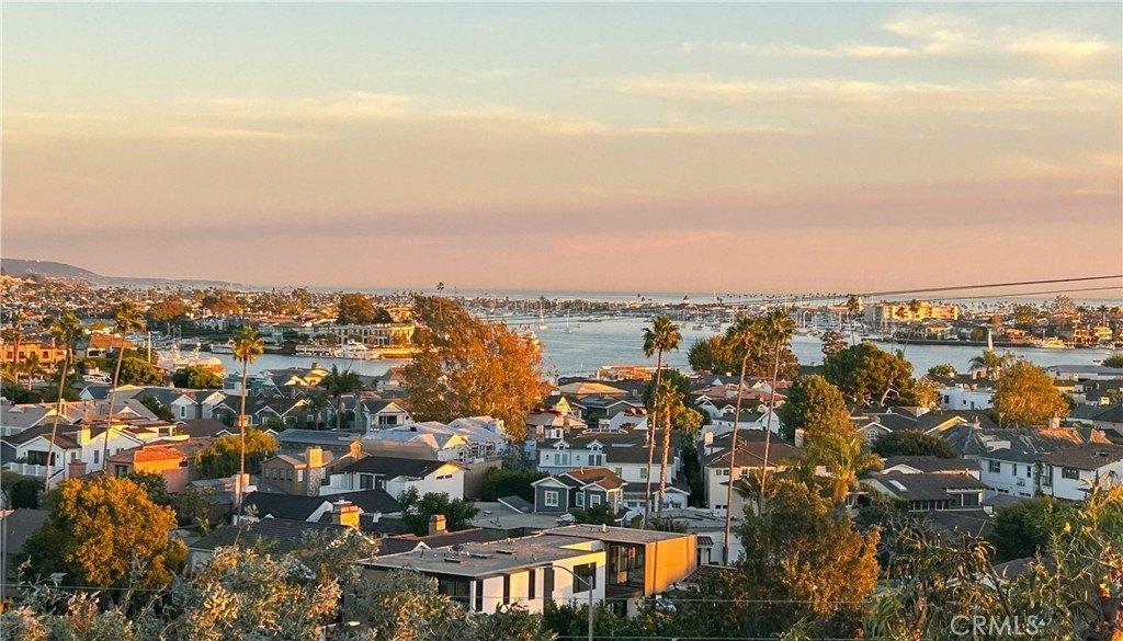 Kings Rd, Newport Beach, CA 92663