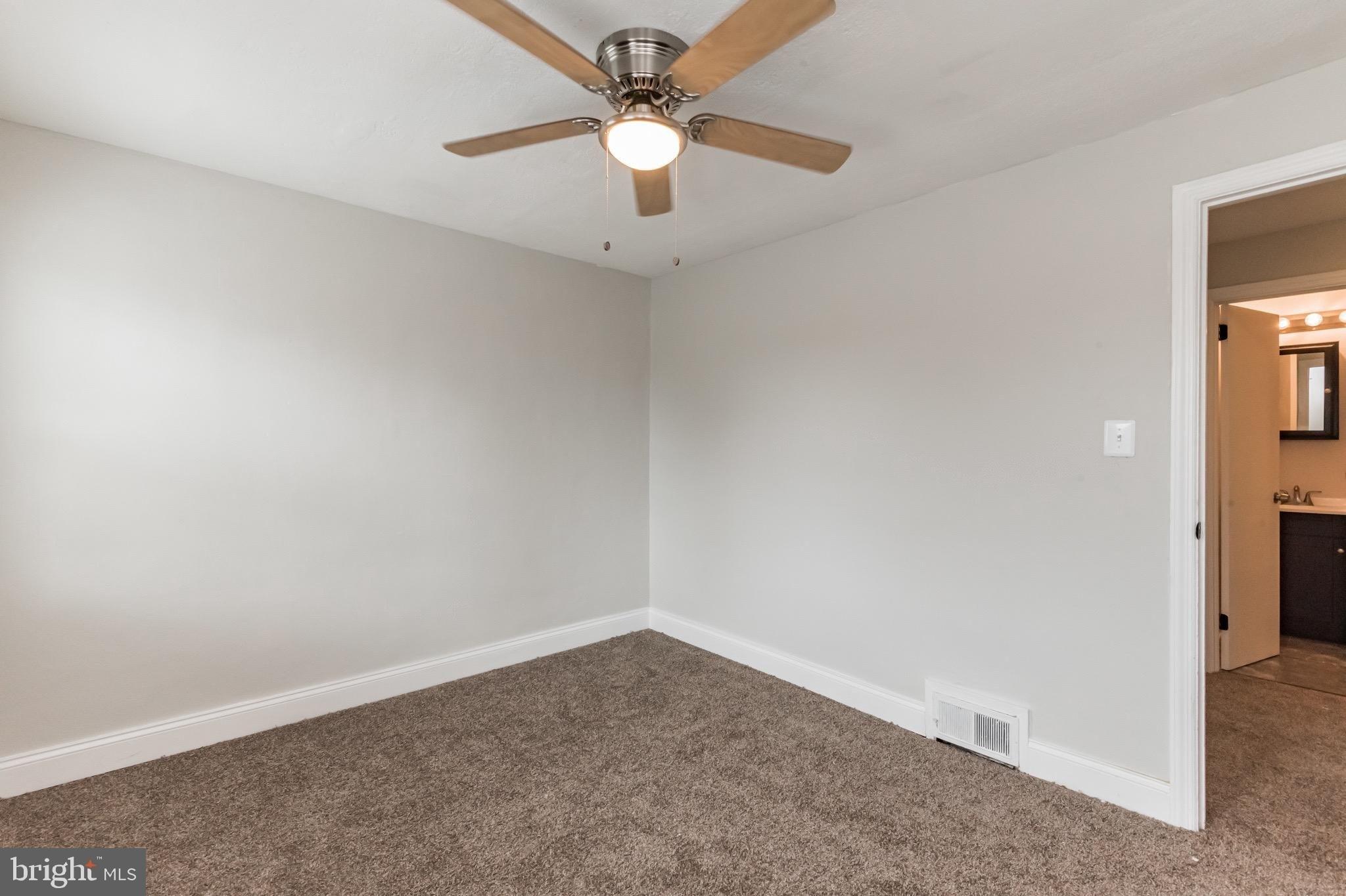 Patrick Henry Dr, Brooklyn, MD 21225