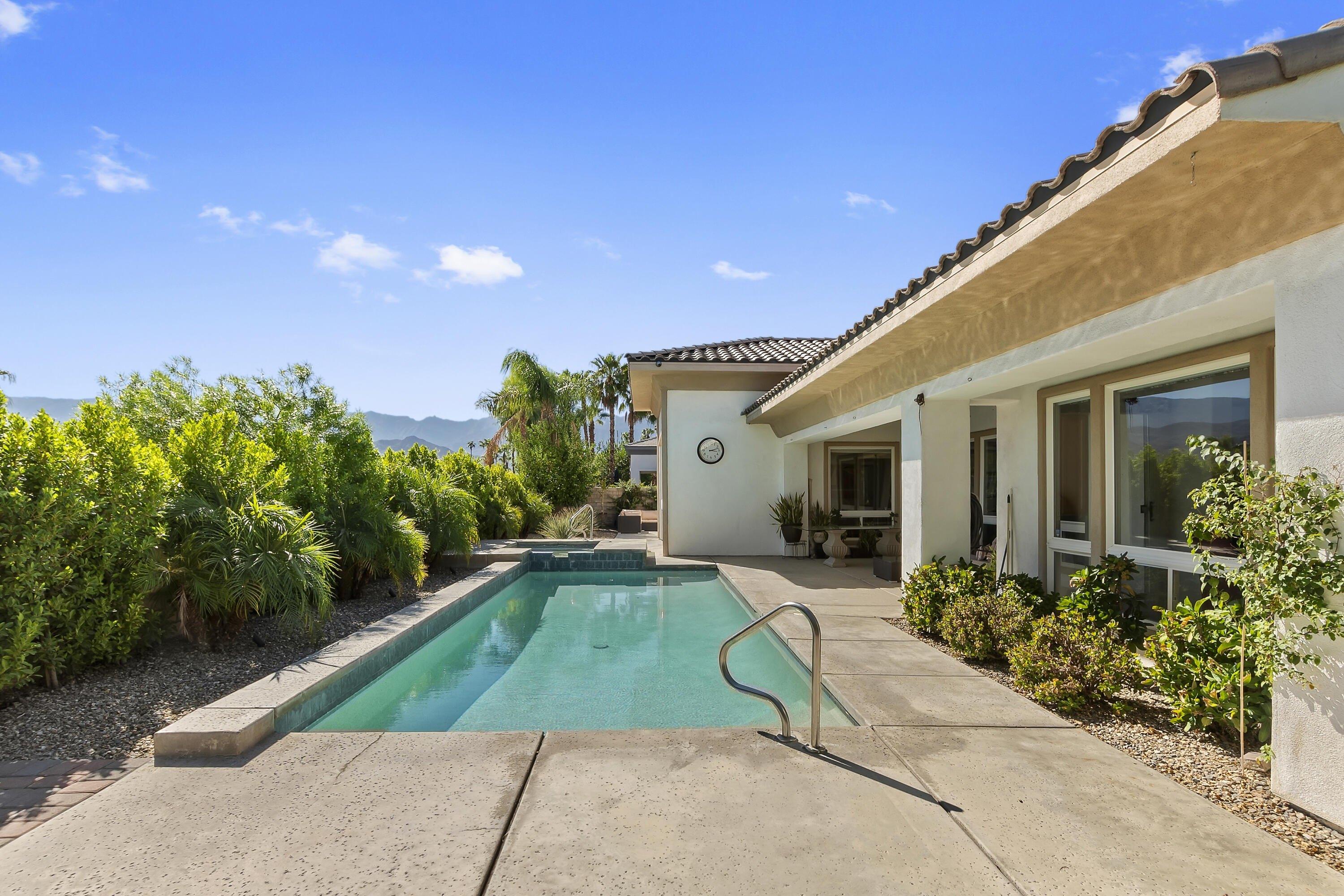 Oakmont Dr, Rancho Mirage, CA 92270