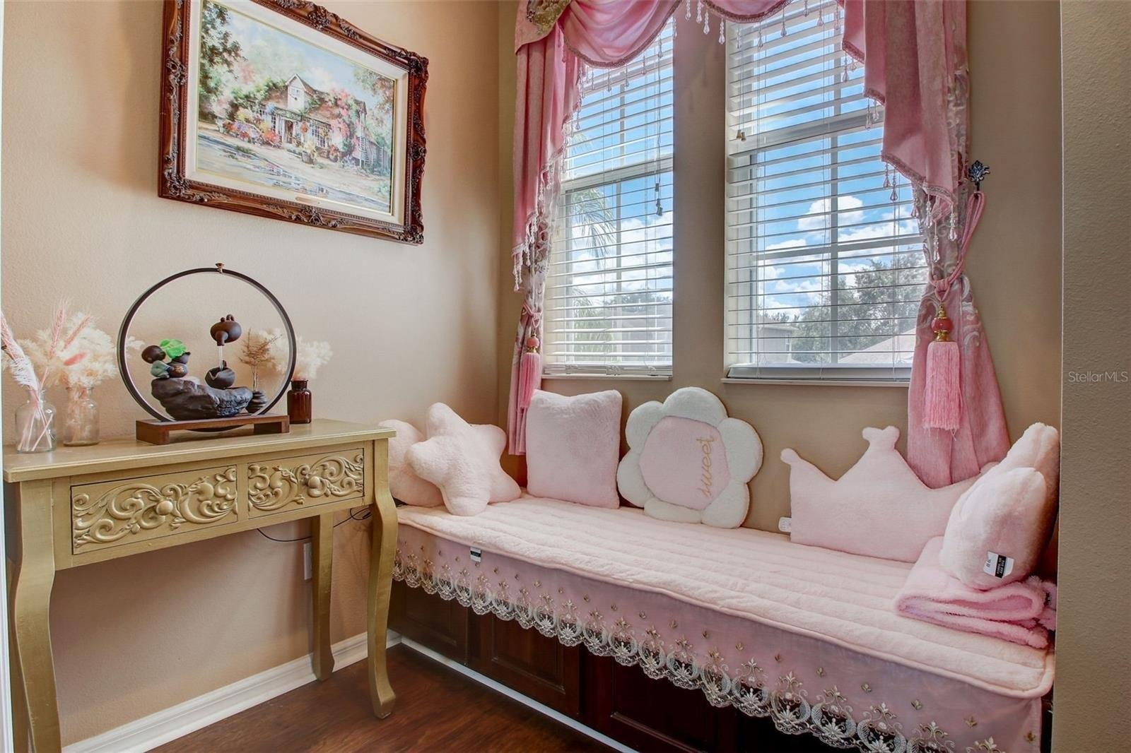Sheltering Pine Dr, Orlando, FL 32836