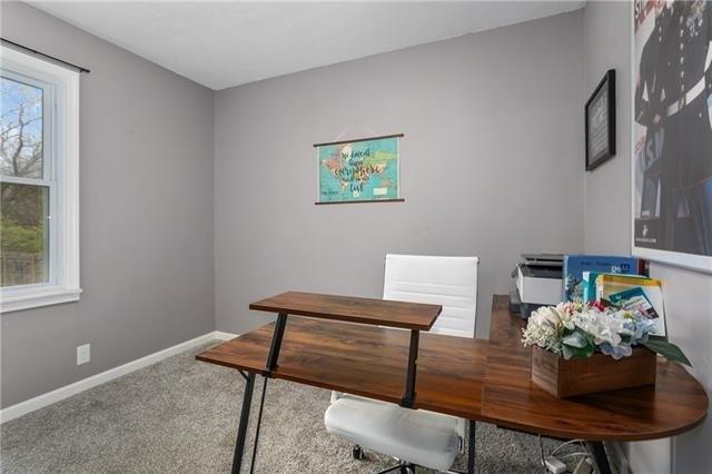 N Pennsylvania Ave, Kansas City, MO 64118