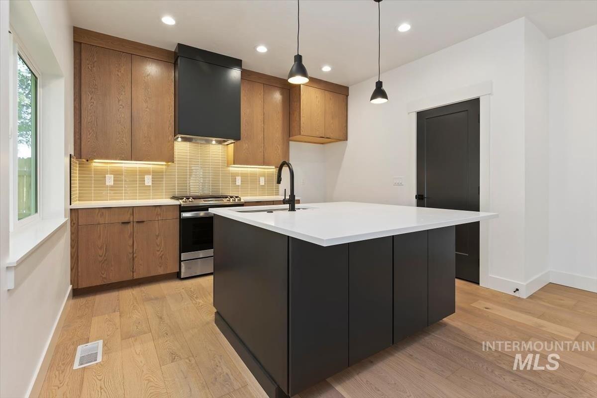 E Howard Ln, Boise, ID 83706