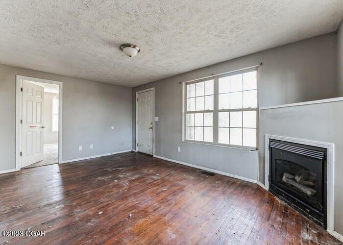 S 8th Ave, Ozark, MO 65721