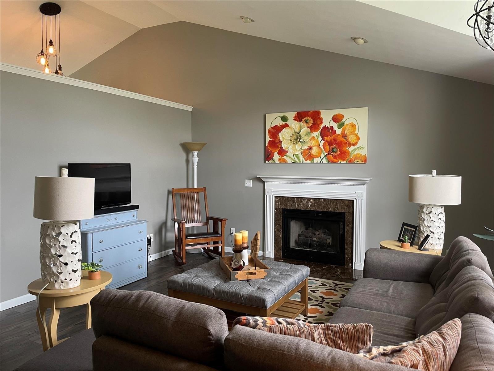 Augusta Pl, Union, MO 63084