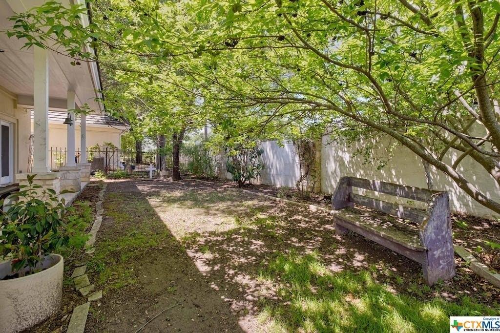 Garden Ct, San Marcos, TX 78666