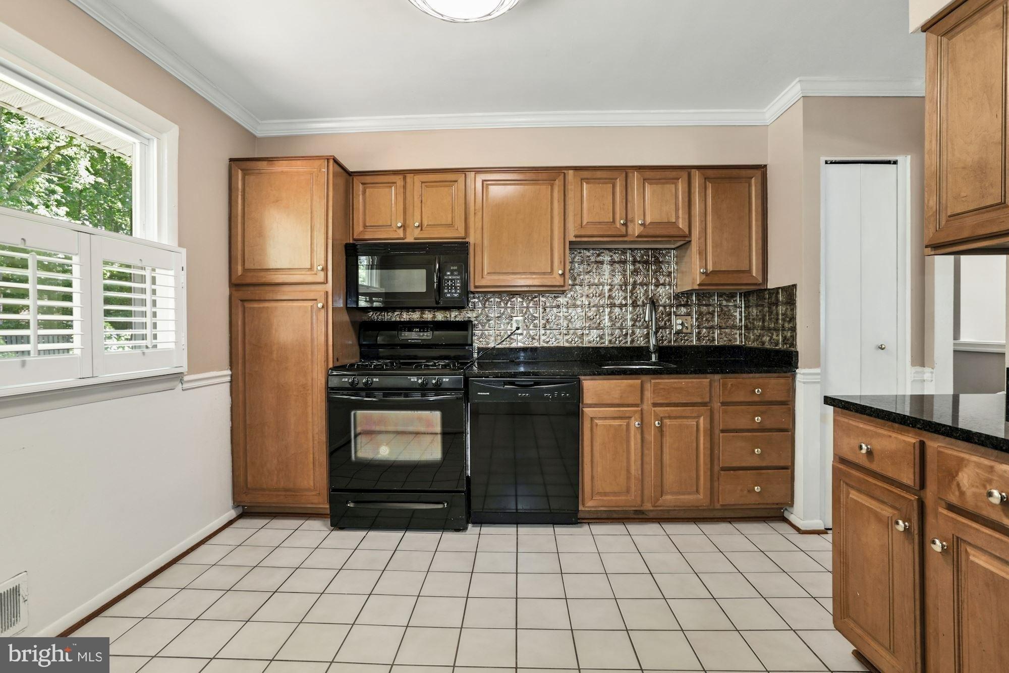Forge Dr, Woodbridge, VA 22193