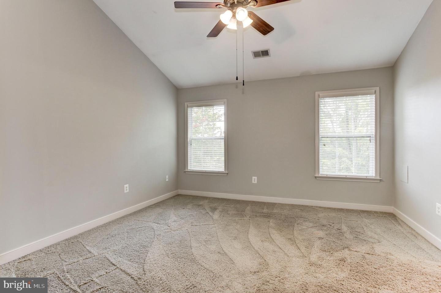 Banjo Ct, Woodbridge, VA 22193