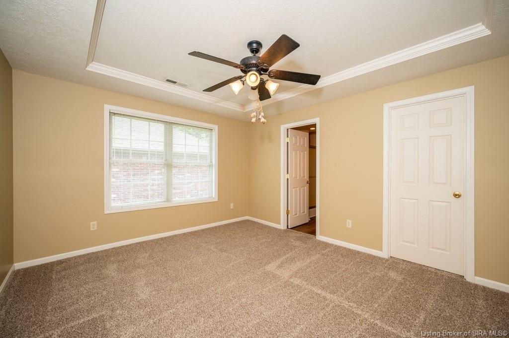 Barrington Ct, New Albany, IN 47150