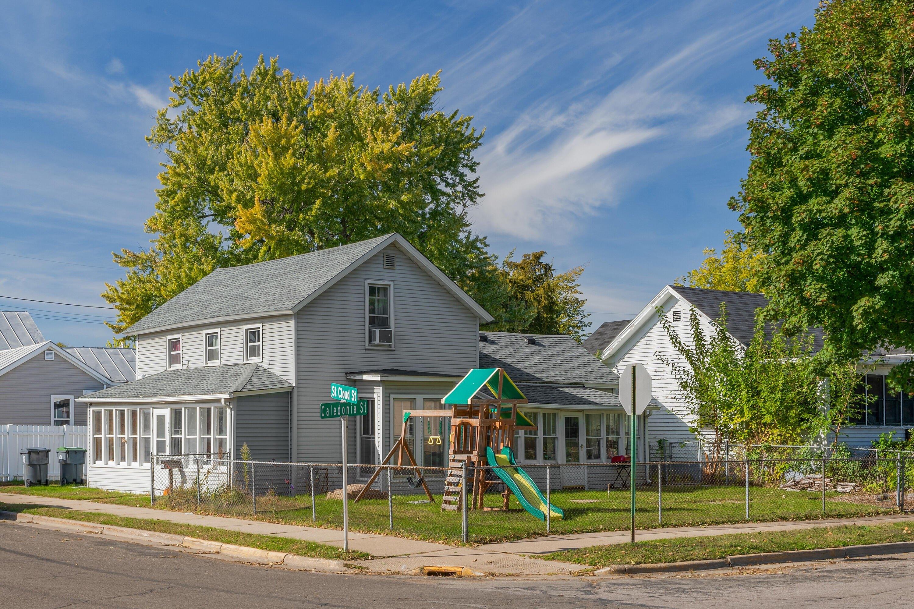 Saint Cloud St, La Crosse, WI 54603