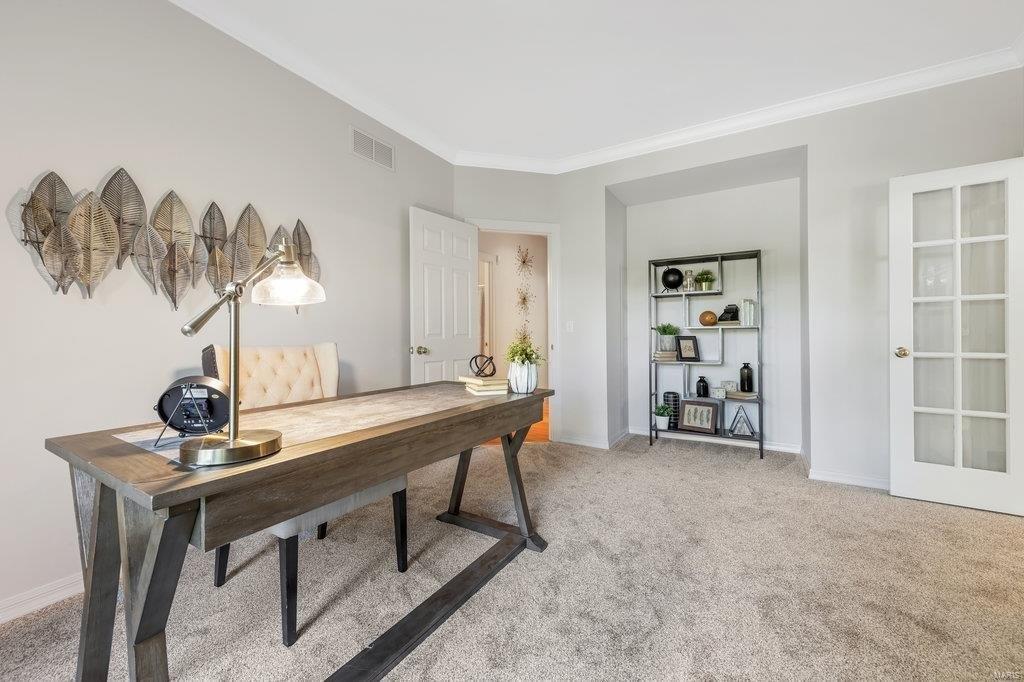 Charlemagne Dr, Lake Saint Louis, MO 63367