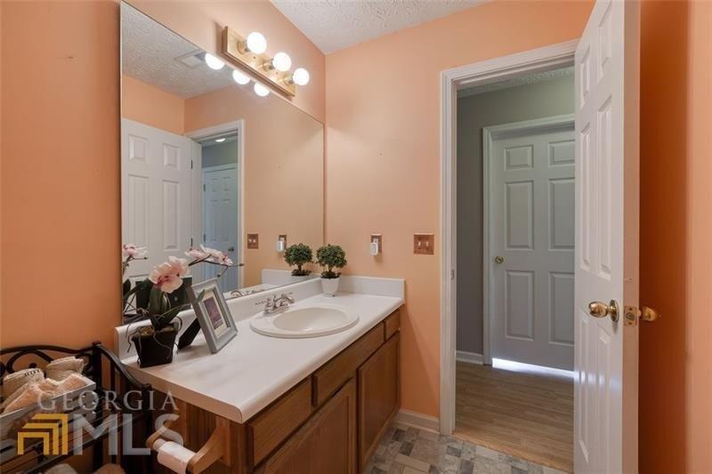 Cobblestone Rd, Auburn, GA 30011