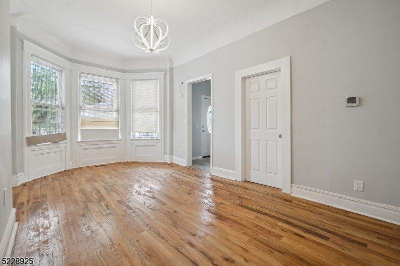 14th Ave, Irvington, NJ 07111