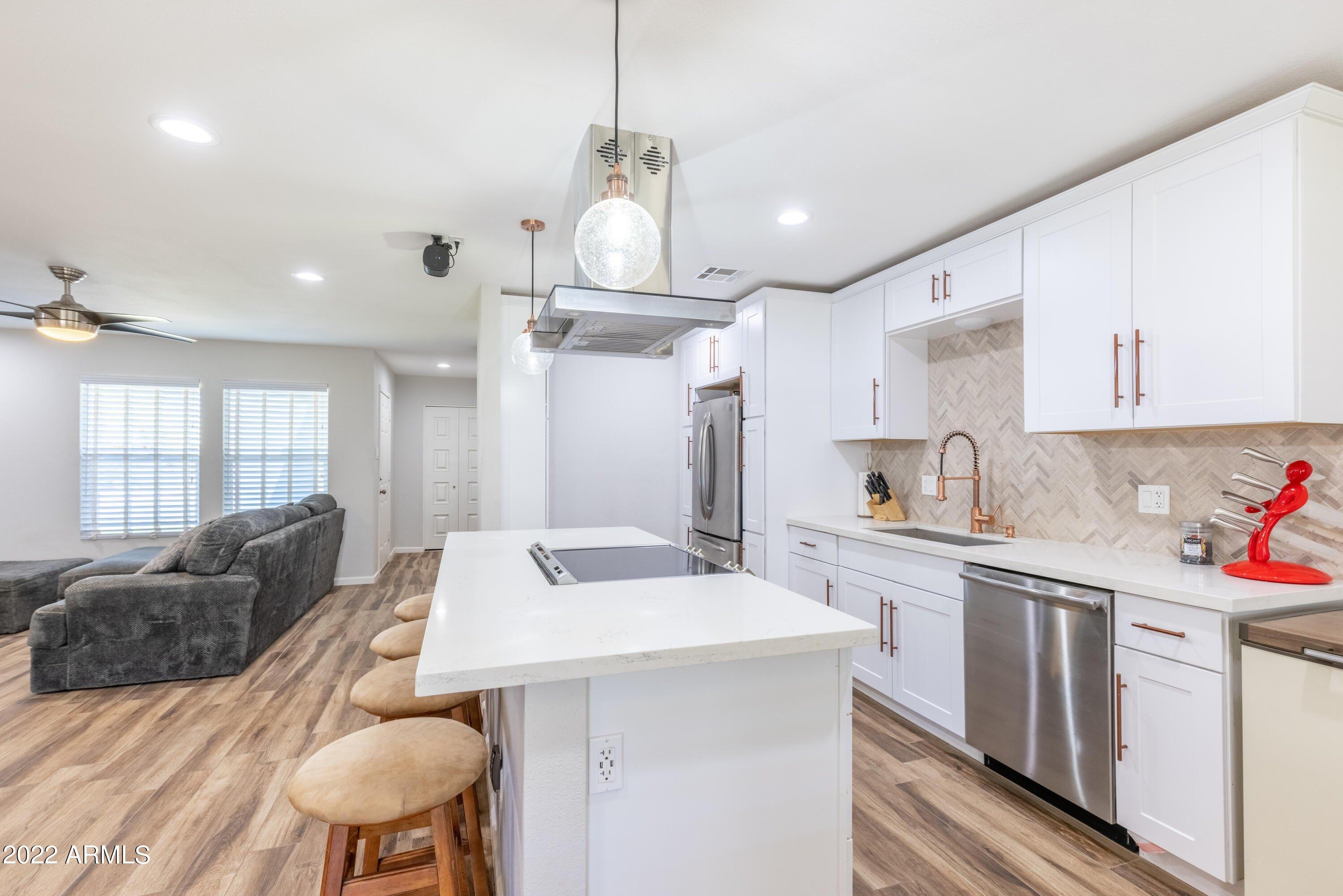 W Carol Ann Way, Glendale, AZ 85306