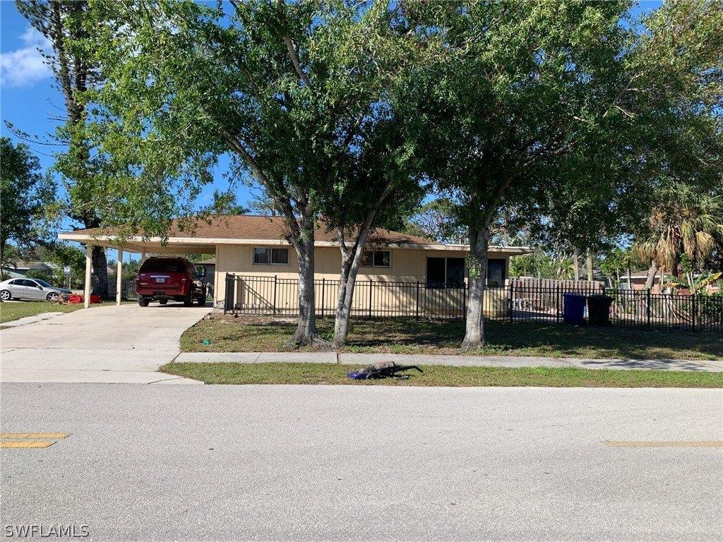 Winkler Ave, Fort Myers, FL 33901
