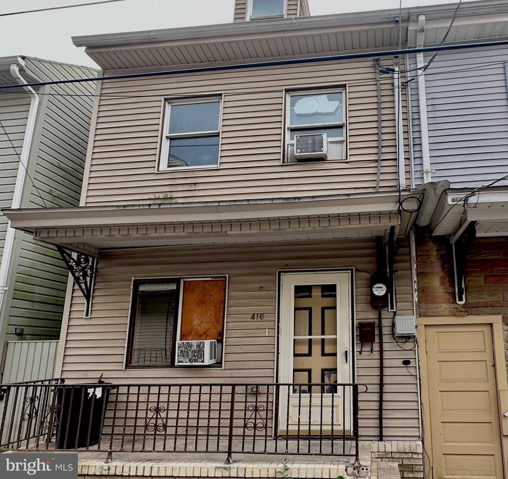 W Mount Vernon St, Shenandoah, PA 17976