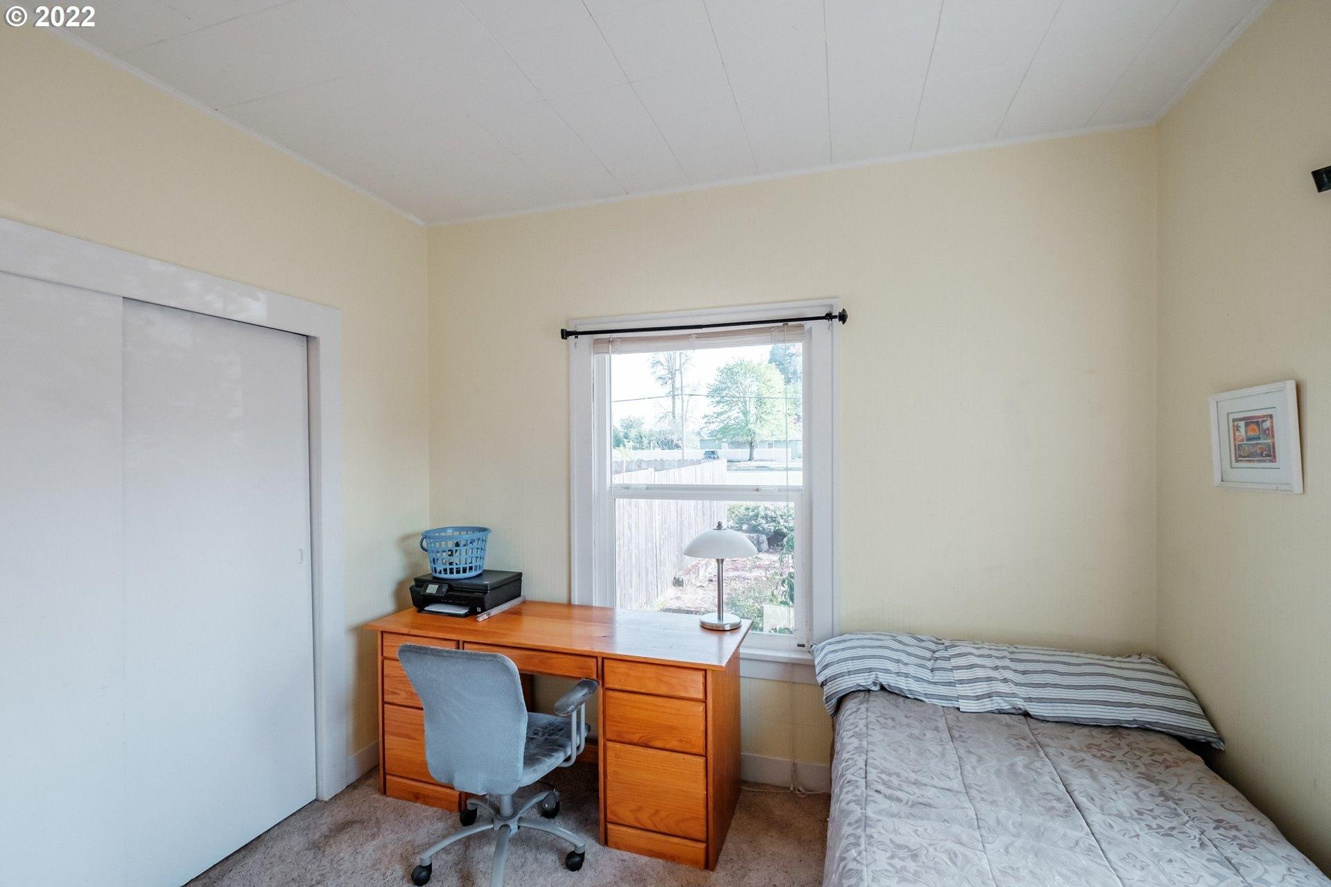 S 2nd St, Lebanon, OR 97355